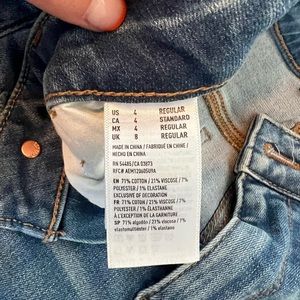 American Eagle ripped skinny jeans stretchy size 4